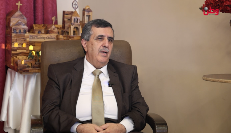 وطن تسائل رئيس بلدية بيت لحم أنطون سلمان وطن تسائل رئيس بلدية بيت لحم أنطون سلمان