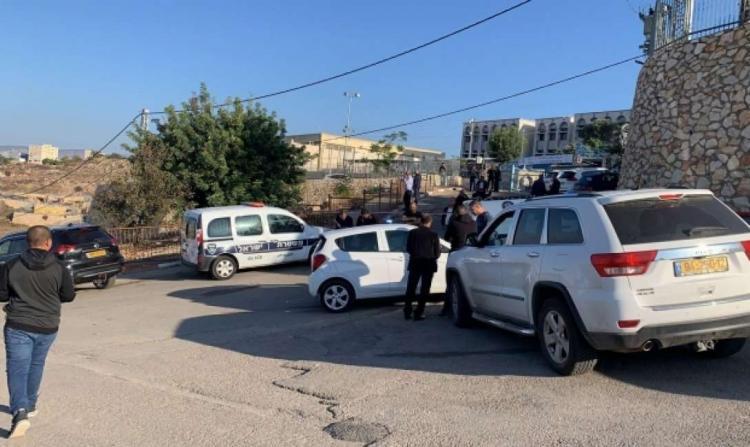 إصابة مديرة مدرسة بعيار ناري في عرابة البطوف إصابة مديرة مدرسة بعيار ناري في عرابة البطوف