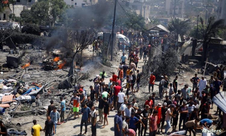 شهيد ومصابون في قصف للاحتلال على شارع الجلاء بمدينة غزة شهيد ومصابون في قصف للاحتلال على شارع الجلاء بمدينة غزة