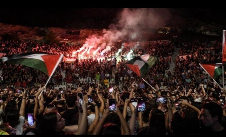 عشرات الآلاف في أثينا يتضامنون مع فلسطين.. والسفير السابق مروان طوباسي يشيد بالموقف الشعبي اليوناني عشرات الآلاف في أثينا يتضامنون مع فلسطين.. والسفير السابق مروان طوباسي يشيد بالموقف الشعبي اليوناني