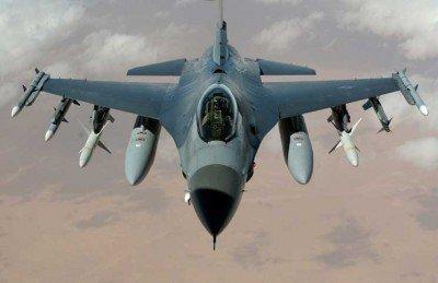 عشرة قتلى و13 جريحا في تحطم مقاتلة اف-16 يونانية في اسبانيا