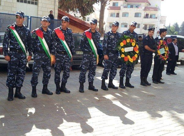 بالفيديو و الصور... الشهيد رشدي التميمي إلى مثواه الأخير بالفيديو و الصور... الشهيد رشدي التميمي إلى مثواه الأخير