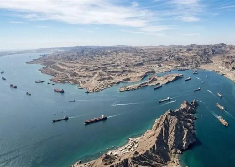 "هرمز" يتصدر محادثات إيران ودول الخليج في عُمان.. بحث ترتيبات الملاحة وتأمين عبور السفن "هرمز" يتصدر محادثات إيران ودول الخليج في عُمان.. بحث ترتيبات الملاحة وتأمين عبور السفن