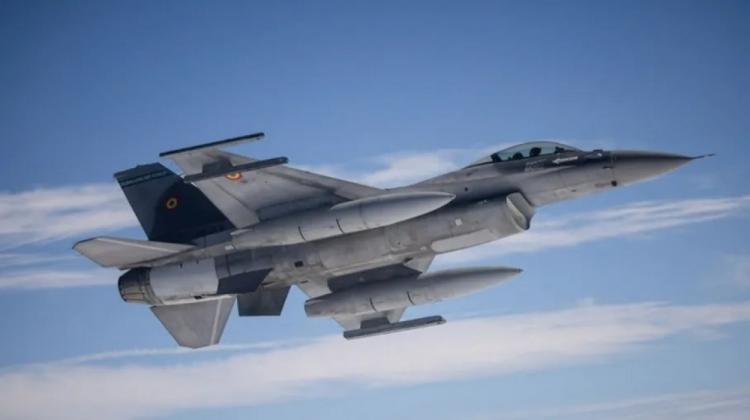 تحطم مقاتلة أمريكية من طراز "F-16" في ألمانيا ونجاة طيارها تحطم مقاتلة أمريكية من طراز "F-16" في ألمانيا ونجاة طيارها