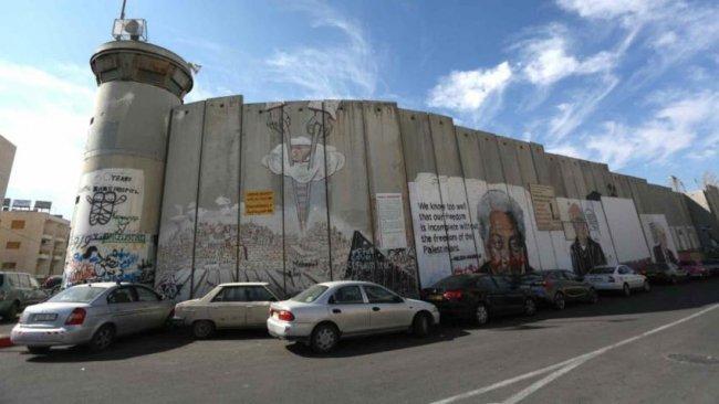 "إسرائيل" تبني جدران الفصل لأهداف سياسية وليس لتحقيق الأمن