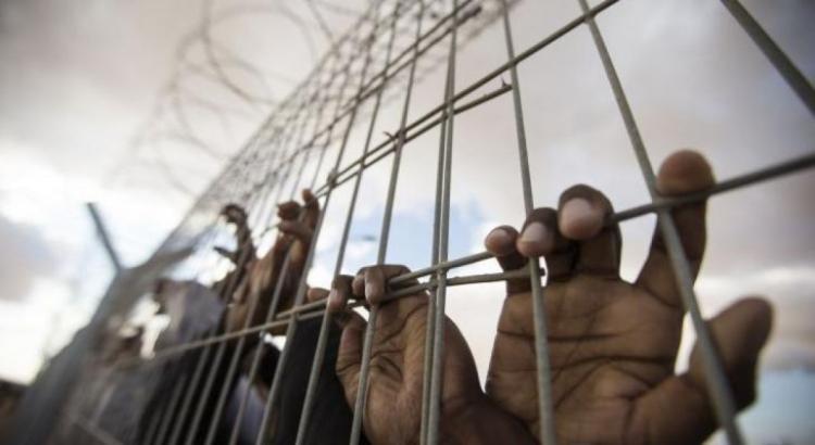 محكوم بالسجن مدى الحياة.. الأسير شادي عموري من مخيم جنين يدخل عاما جديدا في السجون