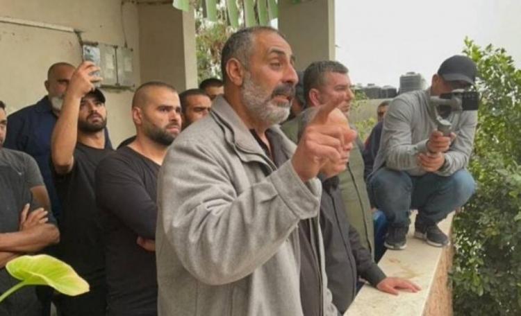 ابو رعد خازم: قتلوا أبنائي لكنهم لم يهدموا عزيمتنا ولا إرادتنا ابو رعد خازم: قتلوا أبنائي لكنهم لم يهدموا عزيمتنا ولا إرادتنا
