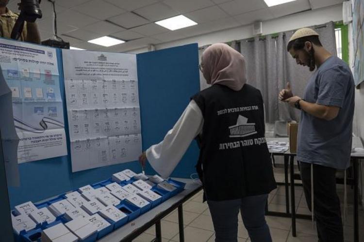 لجنة الانتخابات الإسرائيلية تقرر عدم تمديد ساعات التصويت لجنة الانتخابات الإسرائيلية تقرر عدم تمديد ساعات التصويت