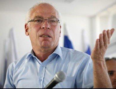 وزير الإسكان الإسرائيلي يطالب باستئناف الاستيطان ردا على المصالحة