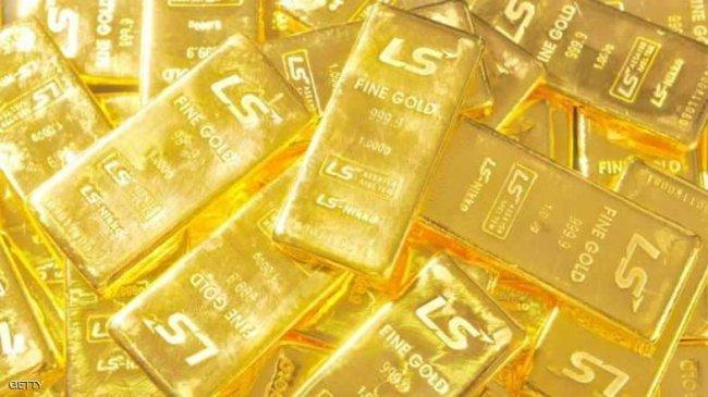 تراجع في أسعار الذهب وارتفاع الدولار