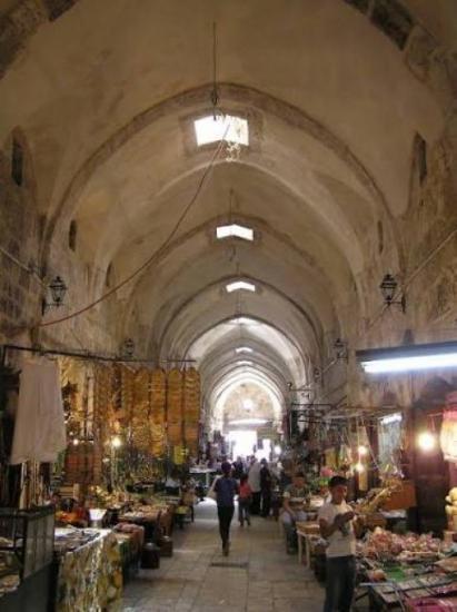 فواز عطية يكتب لوطن: سوق القطانين في القدس .. صمود المعمار والأوقاف في وجه التهويد فواز عطية يكتب لوطن: سوق القطانين في القدس .. صمود المعمار والأوقاف في وجه التهويد