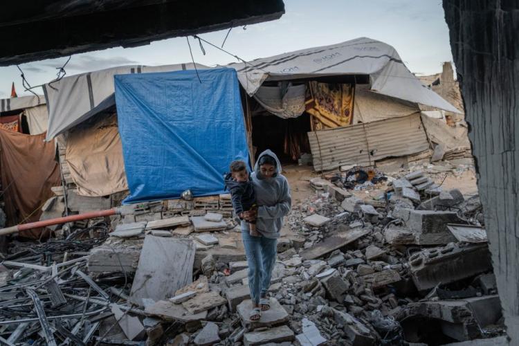 مصابة برصاص الاحتلال جنوب مدينة خان يونس مصابة برصاص الاحتلال جنوب مدينة خان يونس