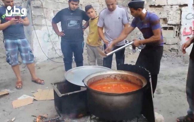 فيديو| من "الغلابة للغلابة" ملاذ فقراء غزة في الشهر الفضيل