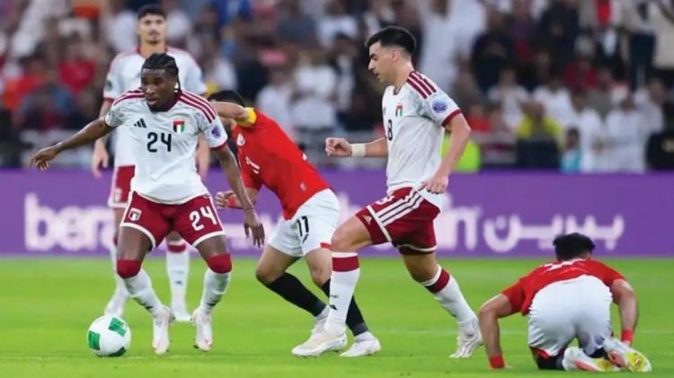 تأهل الإمارات وقطر لنصف نهائي كأس الخليج تأهل الإمارات وقطر لنصف نهائي كأس الخليج