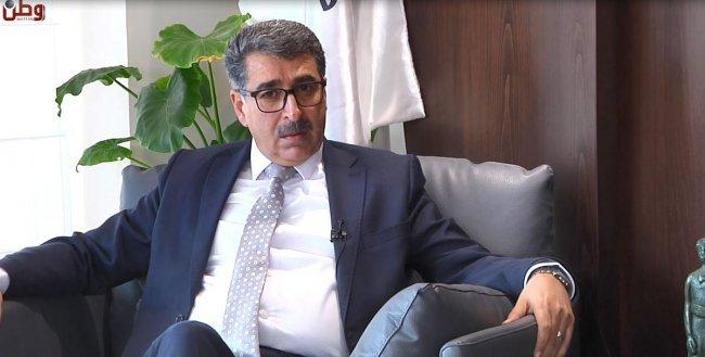 بالفيديو.. موسى حديد يروي لوطن ما حصل في بلدية رام الله