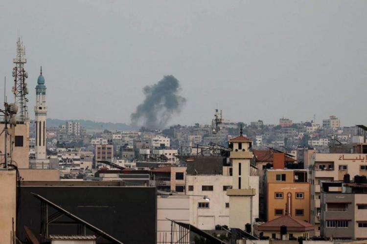 غزة تحت القصف | 10 شهداء وعشرات الإصابات