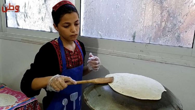 "مخبز البنات الستة".. قصة عائلة مكافحة من غزة! "مخبز البنات الستة".. قصة عائلة مكافحة من غزة!