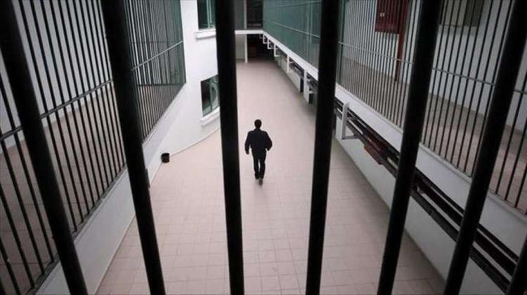 إصابة اسير بفايروس كورونا في سجن عوفر وعزل 18 اخرين في قسم الأسرى المصابين  