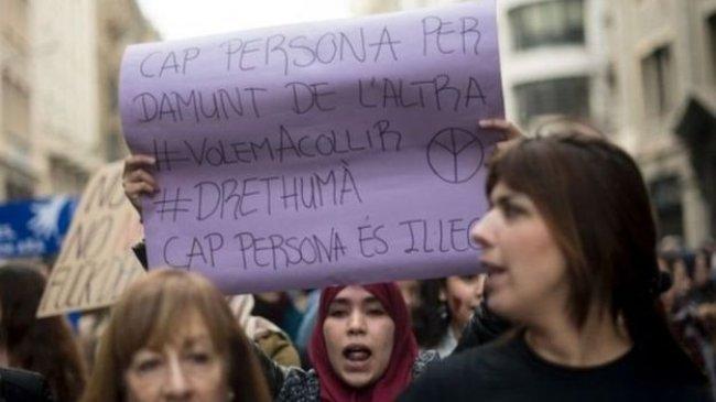 تظاهرة ضخمة في أسبانيا تطالب الحكومة استقبال مزيد من المهاجرين