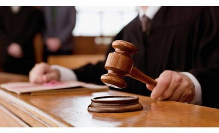 مرسوم رئاسي بتشكيل لجنة لإصلاح وتطوير القضاء ونقابة المحامين تعلق "لوطن": نرحب بذلك ولكننا لسنا متفائلين بحل الازمة مرسوم رئاسي بتشكيل لجنة لإصلاح وتطوير القضاء ونقابة المحامين تعلق "لوطن": نرحب بذلك ولكننا لسنا متفائلين بحل الازمة