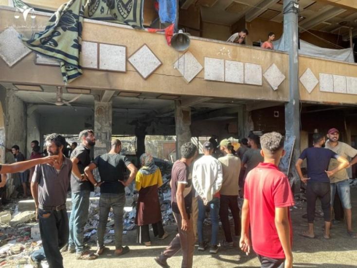 3 إصابات بينها طفلة وامرأة في قصف للاحتلال استهدف خيمة بمواصي خان يونس 3 إصابات بينها طفلة وامرأة في قصف للاحتلال استهدف خيمة بمواصي خان يونس