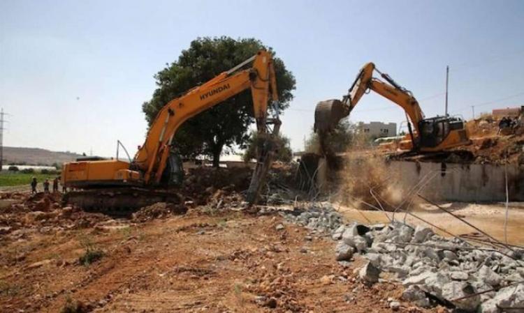 الاحتلال يهدم منزلا في خربة بيت اسكاريا جنوب بيت لحم