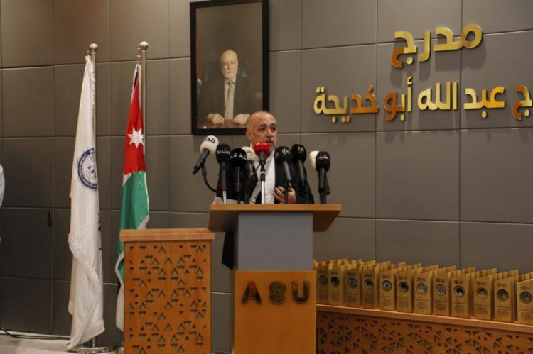 جامعة العلوم التطبيقية الخاصه الأردنية تكرم خريجيها الذين يواصلون حضورها في مواقع الإنجاز .. في مبادرة هي الأولى من نوعها جامعة العلوم التطبيقية الخاصه الأردنية تكرم خريجيها الذين يواصلون حضورها في مواقع الإنجاز .. في مبادرة هي الأولى من نوعها