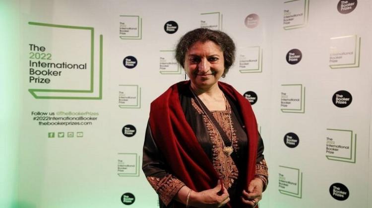 كاتبة هندية تفوز بجائزة "بوكر" الأدبية الدولية