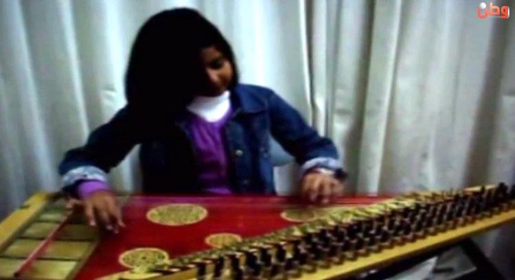 خاص لـ "وطن": بالفيديو... غزة: 4 شقيقات يعزفن الموسيقى ويطمحن لـ تشكيل فرقة غنائية