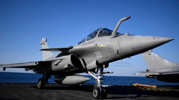 فرنسا تنشر مقاتلات بالمتوسط وتجري تدريبات مشتركة مع اليونان
