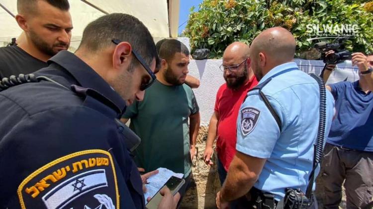 شرطة الاحتلال تجمد قرار هدم الخيم في الشيخ جرّاح