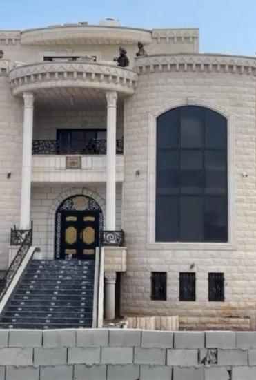 بالفيديو.. الاحتلال يستولي على منزل خلال اقتحام قرية المغير