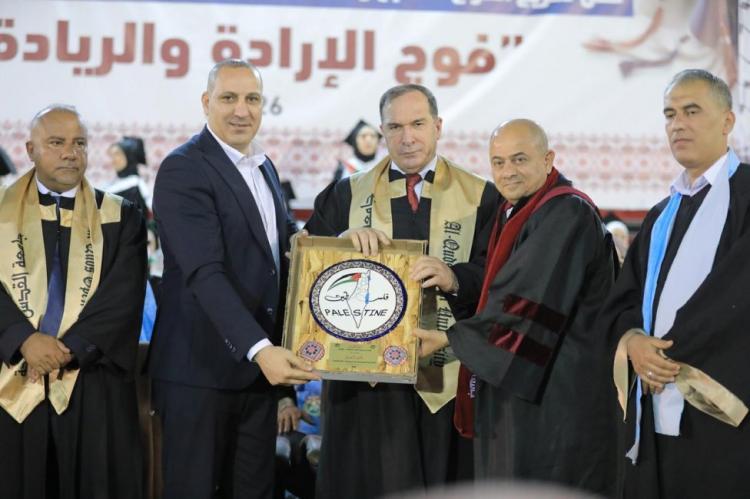 بنك القدس يترجم مسؤوليته المجتمعية برعاية ودعم خريجي "القدس المفتوحة" في طولكرم وطوباس بنك القدس يترجم مسؤوليته المجتمعية برعاية ودعم خريجي "القدس المفتوحة" في طولكرم وطوباس