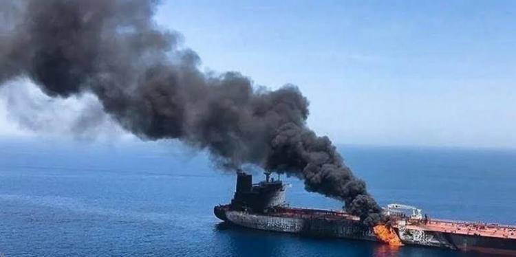 الحرس الثوري يعلن انفجار ناقلة نفط ثانية في هرمز.. وعراقجي يطرح خطة لإعادة فتح المضيق خلال 7 أيام الحرس الثوري يعلن انفجار ناقلة نفط ثانية في هرمز.. وعراقجي يطرح خطة لإعادة فتح المضيق خلال 7 أيام
