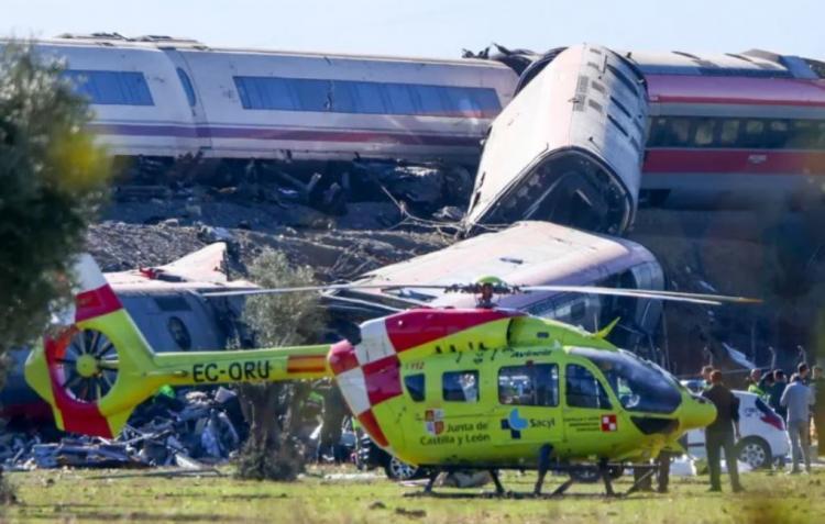 إسبانيا.. ارتفاع حصيلة ضحايا تصادم قطارين إلى 64 قتيلا إسبانيا.. ارتفاع حصيلة ضحايا تصادم قطارين إلى 64 قتيلا