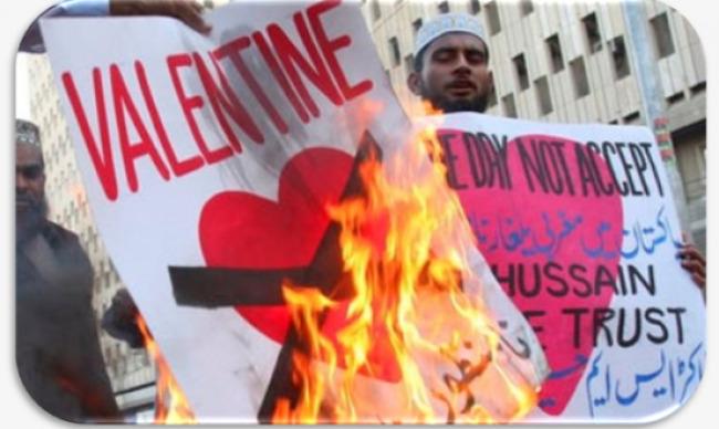 حظر الاحتفال بعيد الحب في باكستان