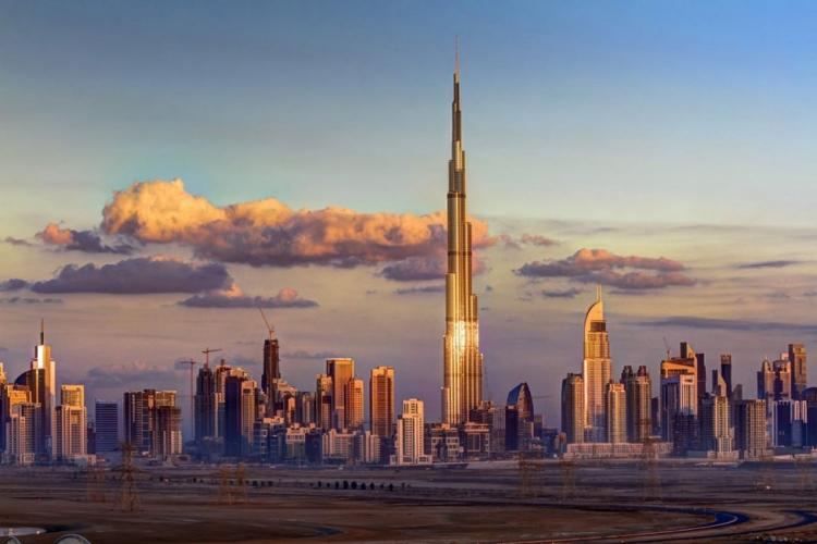 الإمارات تسجل أعلى درجة حرارة لهذا العام الإمارات تسجل أعلى درجة حرارة لهذا العام
