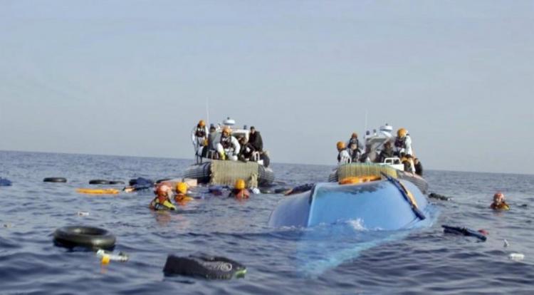 البحرية الليبية تنقذ 99 مهاجرا قبالة سواحل طرابلس