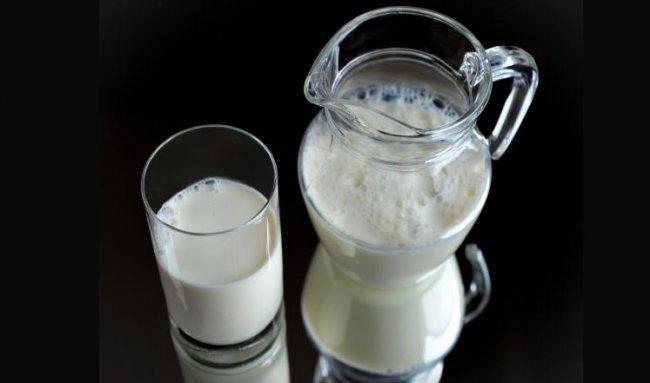 مفاجأة.. الحليب كامل الدسم أفضل للصحة