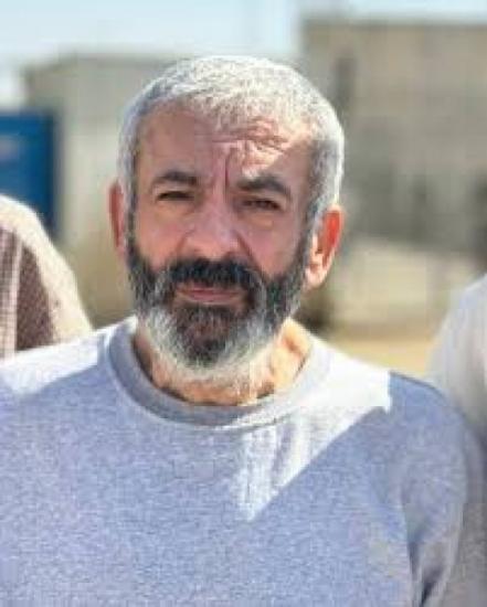 الاحتلال يقتحم منزل الصحفي سمودي ويعتدي على ابنه الاحتلال يقتحم منزل الصحفي سمودي ويعتدي على ابنه