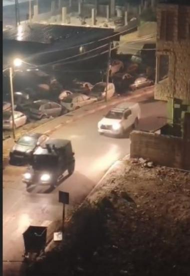 بعد ساعات من محاصرة منزل .. الاحتلال يعلن اغتيال شاب في عقربا بعد ساعات من محاصرة منزل .. الاحتلال يعلن اغتيال شاب في عقربا