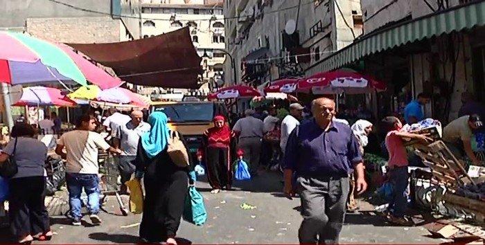 بالفيديو...رام الله: مع إقتراب العيد محلات تجارية شبه خالية والتصاريح ضربة 'موجعة' للاقتصاد بالفيديو...رام الله: مع إقتراب العيد محلات تجارية شبه خالية والتصاريح ضربة 'موجعة' للاقتصاد