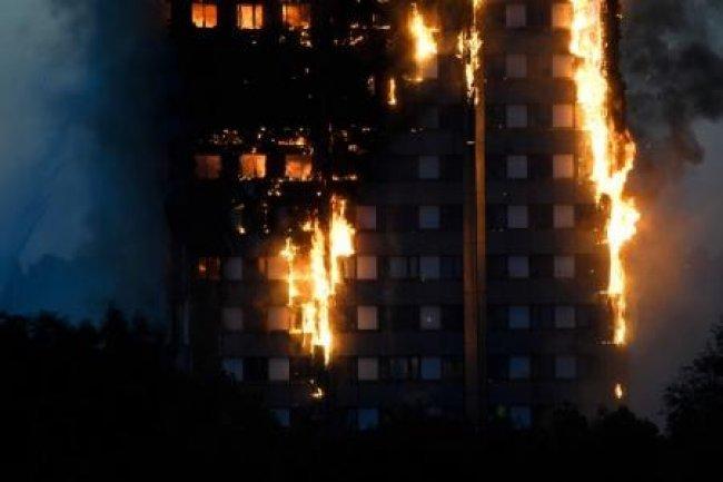 حريق هائل في برج من 27 طابقا غربي لندن