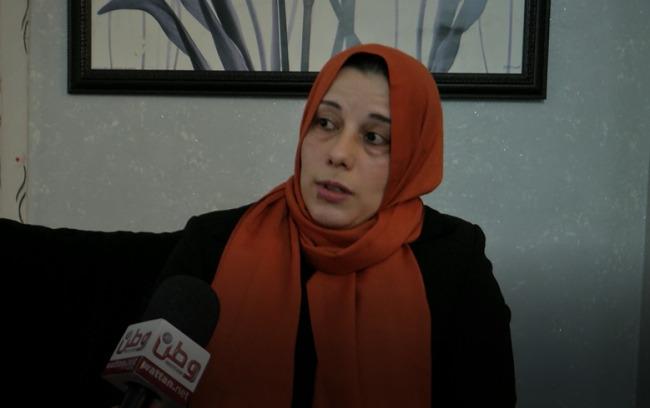 بالفيديو .. مريم تناشد الرئيس عبر وطن الافراج عن زوجها صاحب مقولة "قبرتي أهلك اسمعيني" بالفيديو .. مريم تناشد الرئيس عبر وطن الافراج عن زوجها صاحب مقولة "قبرتي أهلك اسمعيني"