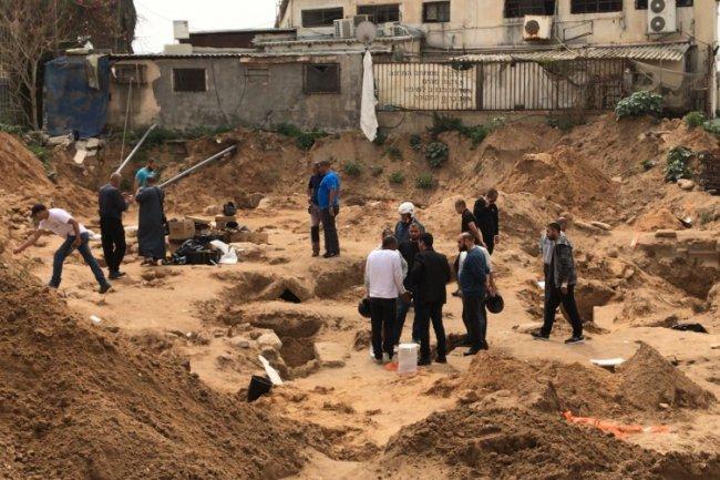 قوات الاحتلال تقتحم مقبرة "الإسعاف" في يافا وتعتقل 4 شبان من المدينة