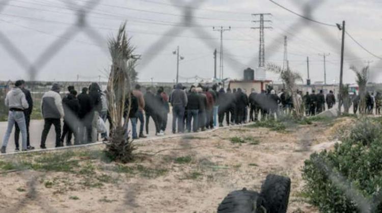 الاحتلال يلغي تصاريح عمل 230 غزيا بحجة وجود "صلات قرابة" تربطهم مع نشطاء بالضفة