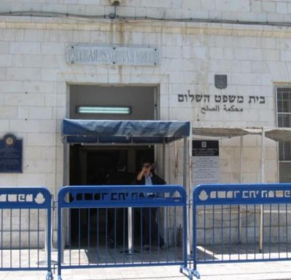 محكمة الاحتلال تُمدّد اعتقال المقدسي ثائر عسلية