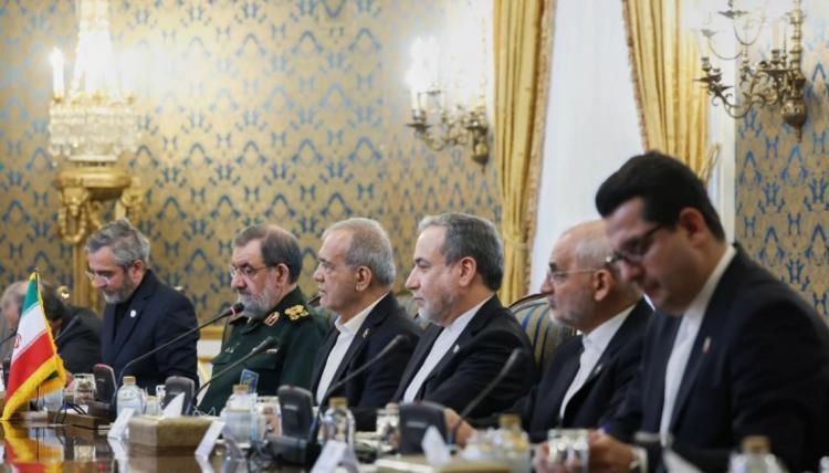 اجتماع رباعي في طهران يتفق على مواصلة المحادثات لتعزيز الأمن الإقليمي وخفض التصعيد اجتماع رباعي في طهران يتفق على مواصلة المحادثات لتعزيز الأمن الإقليمي وخفض التصعيد