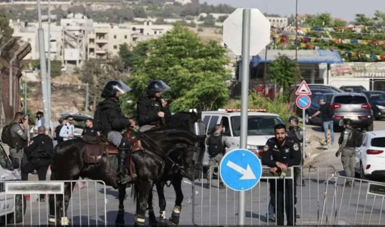 الاحتلال يغلق جميع الطرق المؤدية لحي الشيخ جراح في القدس
