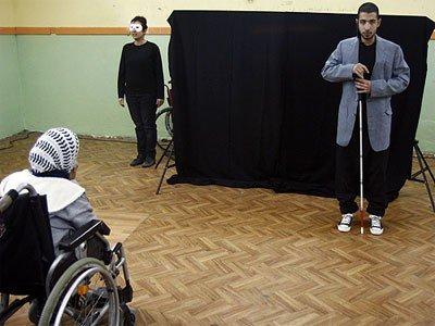 عرض مسرحية "ناس من ورق" لذوي الإعاقة برام الله